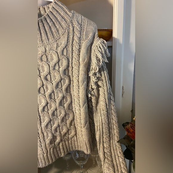 Sweater - Picture 3 of 4